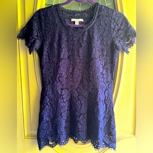 Isaac Mizrahi floral lace peplum top navy XXS.